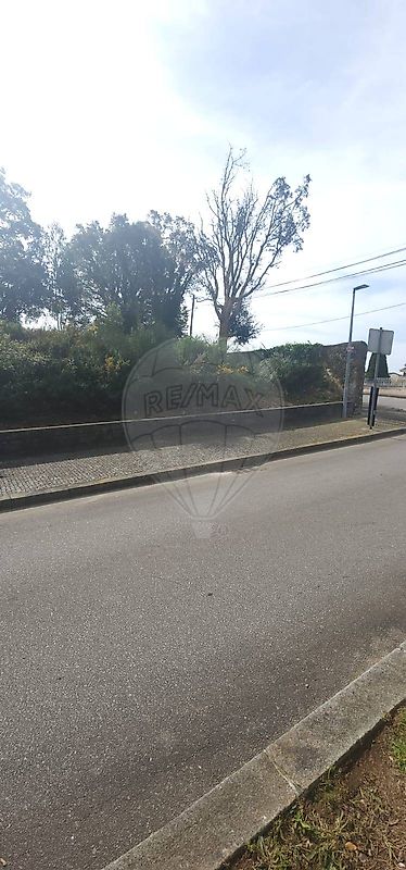 Terreno à venda em Vila Nova de Gaia