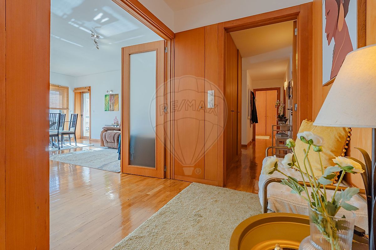 Apartamento T2 à venda em Maia