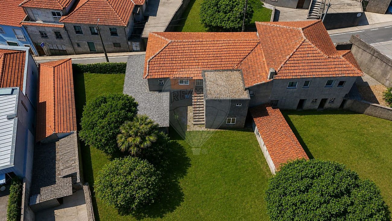 Apartamento T6 à venda em Gondomar