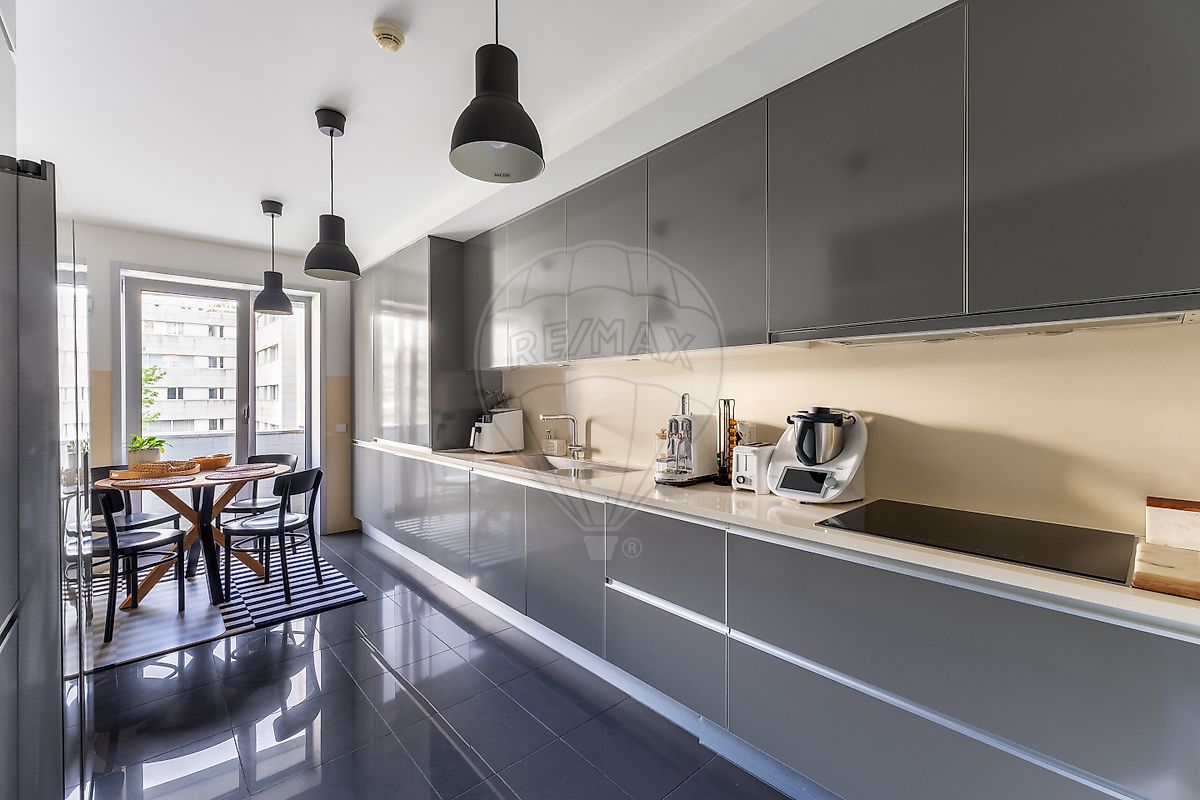 Apartamento T3 à venda em Porto
