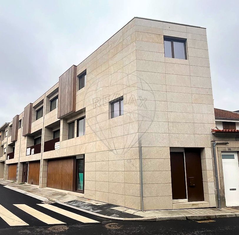 Apartamento T4 à venda em Porto