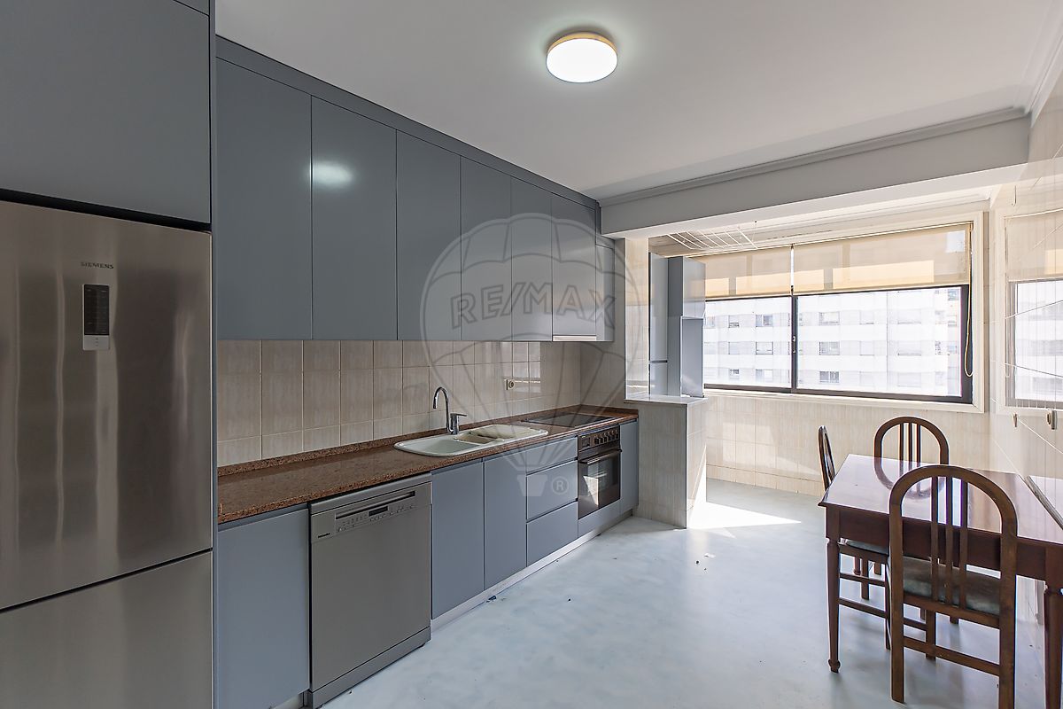 Apartamento T3 à venda em Mafamude e Vilar do Paraíso, Vila Nova de Gaia — foto 9