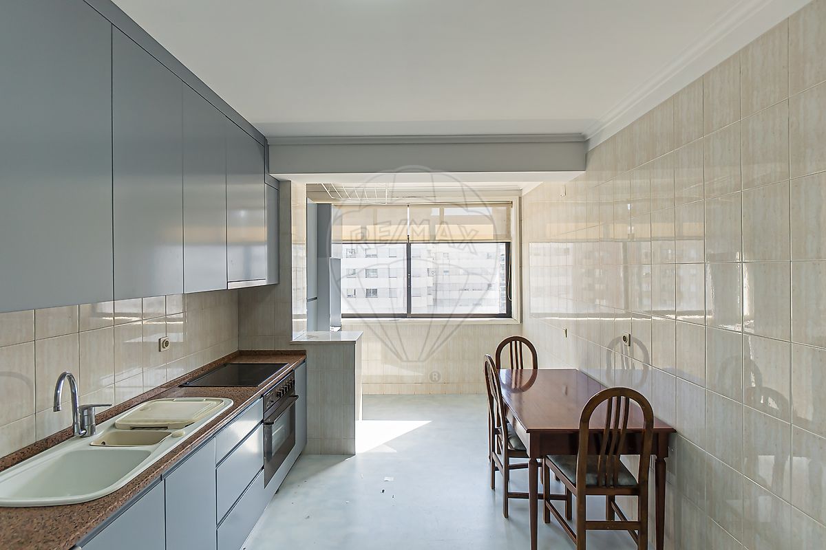 Apartamento T3 à venda em Mafamude e Vilar do Paraíso, Vila Nova de Gaia — foto 11