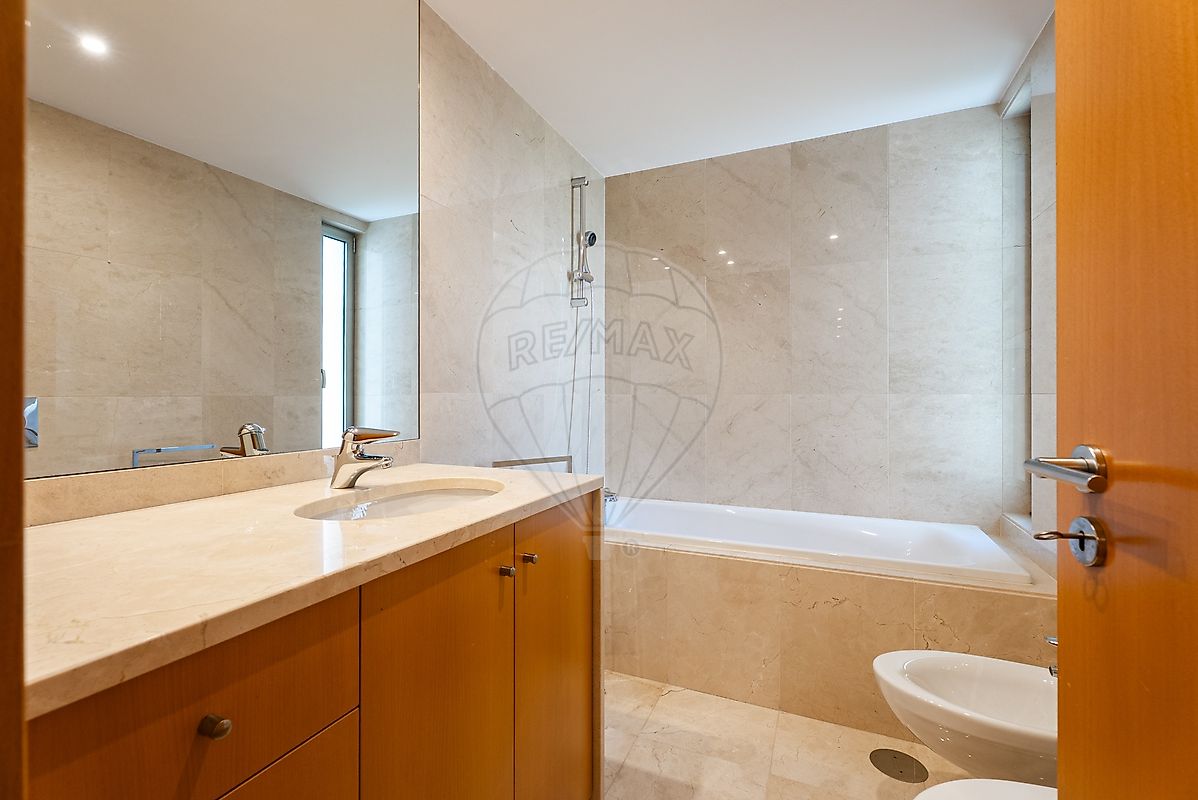 Apartamento T5 à venda em Lordelo do Ouro e Massarelos, Porto — foto 30