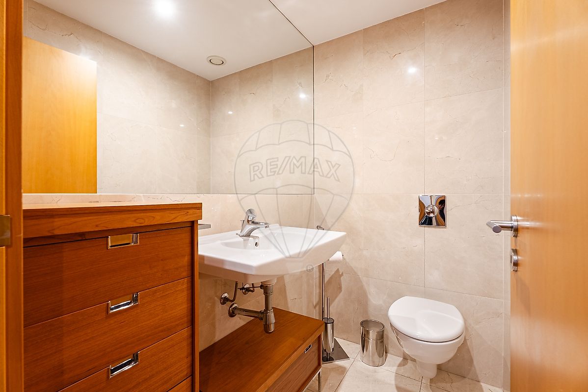 Apartamento T5 à venda em Lordelo do Ouro e Massarelos, Porto — foto 21