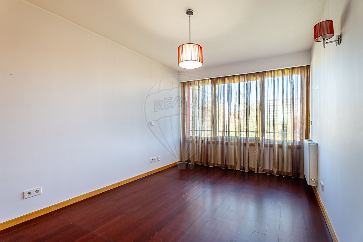 Apartamento T5 à venda em Lordelo do Ouro e Massarelos, Porto — foto 28