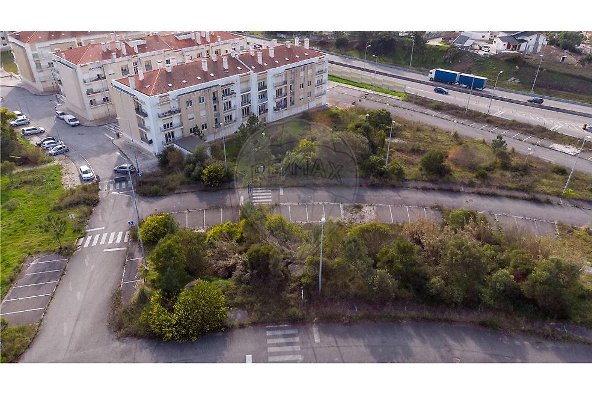 Land for sale in Figueira da Foz, Portugal — €92,500