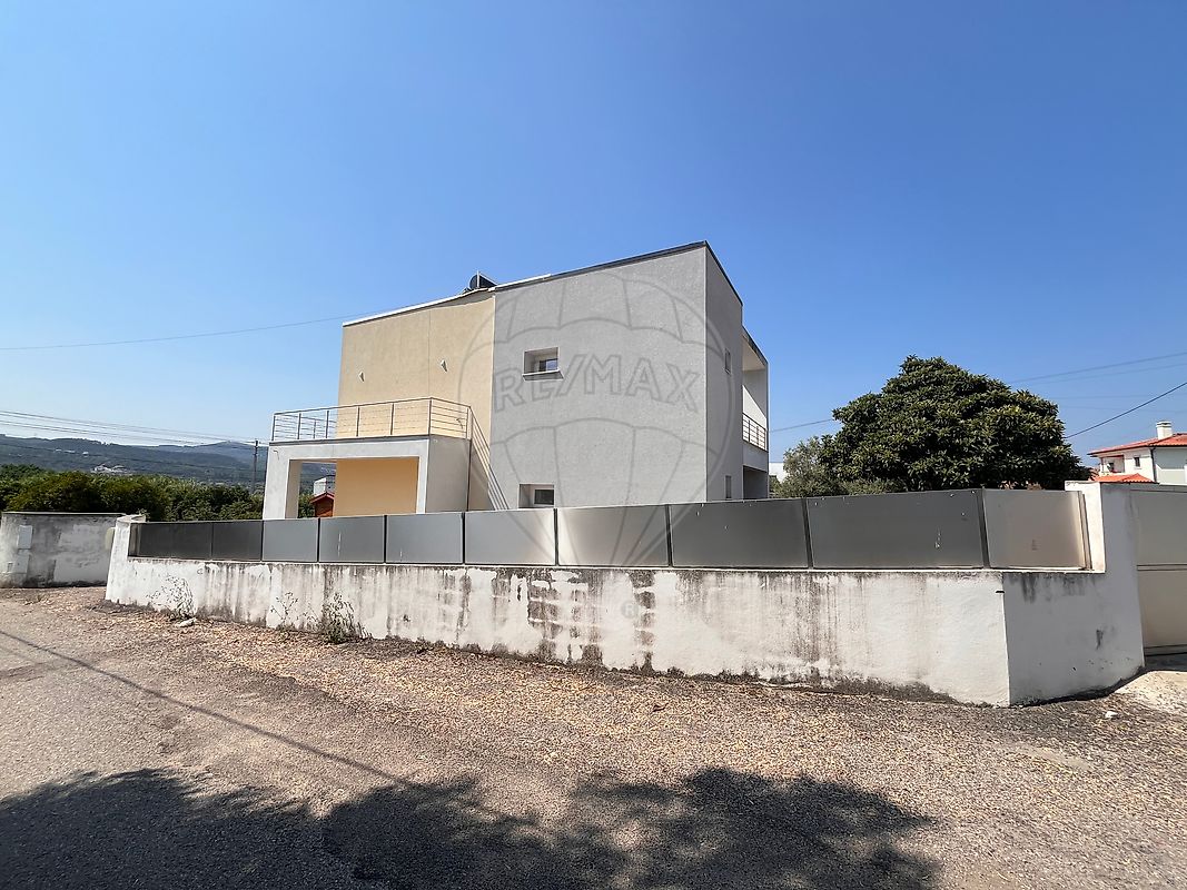 Moradia - Ega, Condeixa-a-Nova, Coimbra
