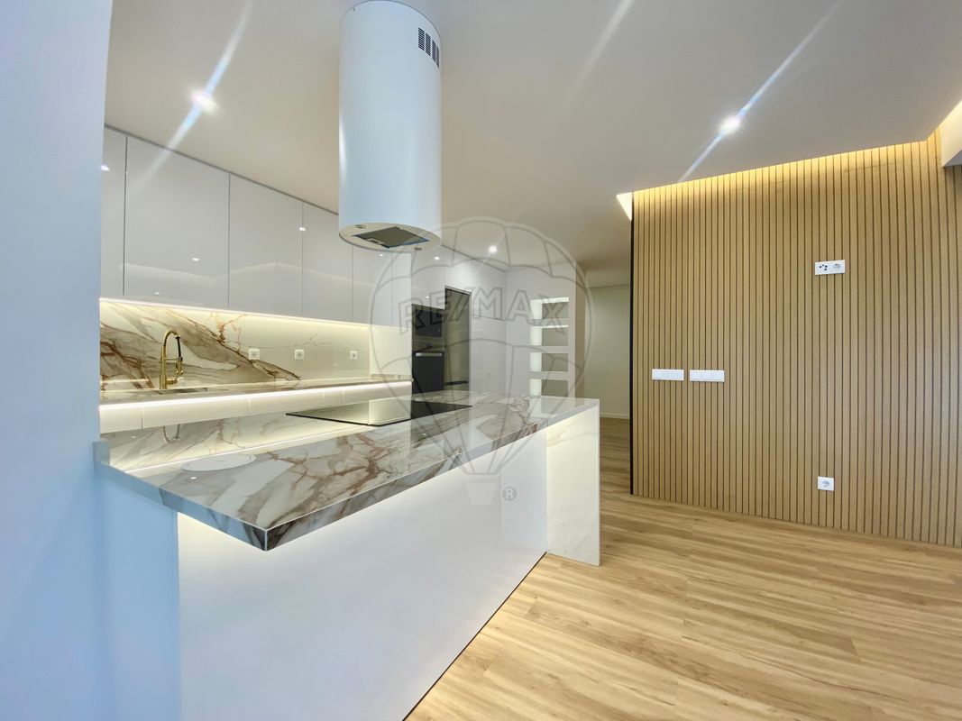 Apartamento T4 para venda