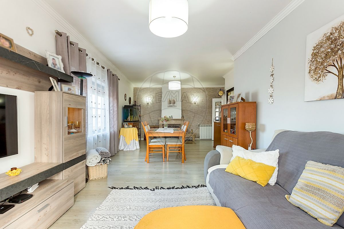 Apartamento T2 à venda em Loures