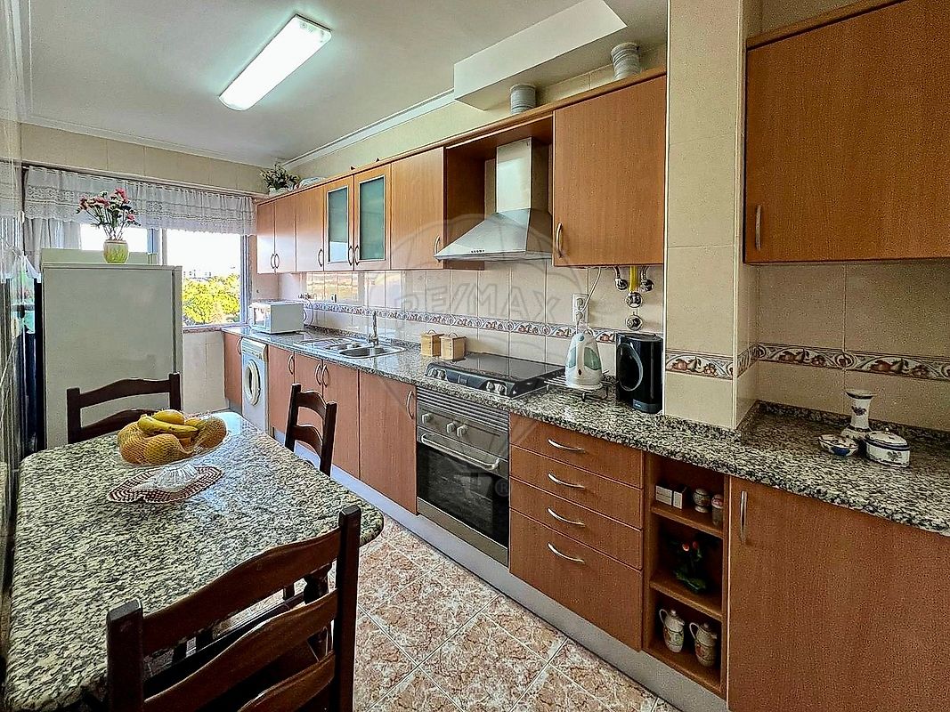 Apartamento T3 à venda em Loures