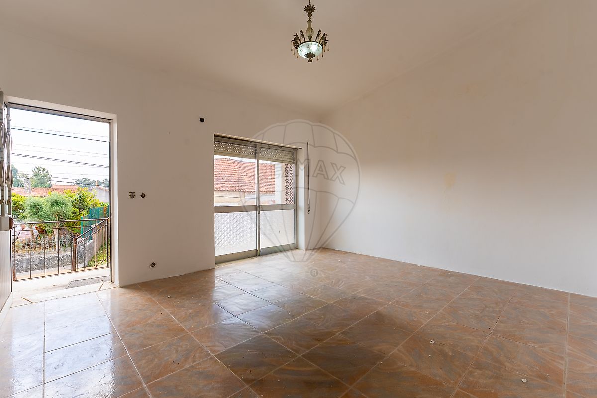 Apartamento T2 à venda em Oliveira do Bairro
