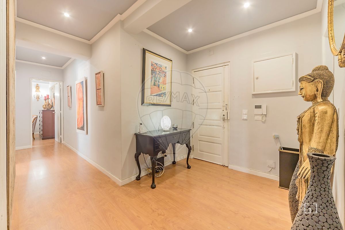 Apartamento T2 à venda em Amadora