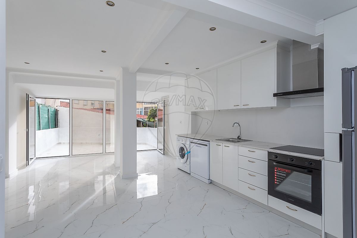 Apartamento T1 à venda em Sintra