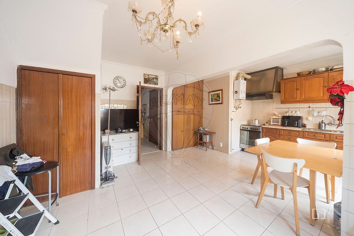 Apartamento T4 à venda em Mina de Água, Amadora — foto 13