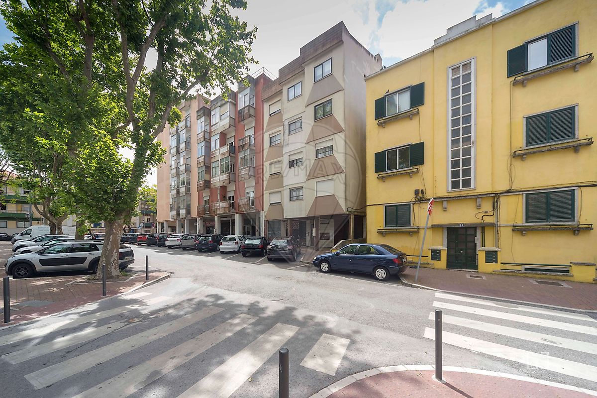 Apartamento T4 à venda em Mina de Água, Amadora — foto 23