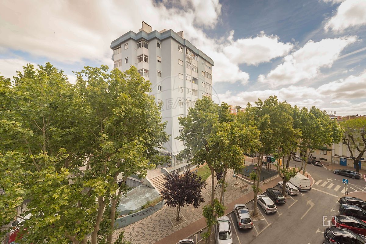Apartamento T4 à venda em Mina de Água, Amadora — foto 21
