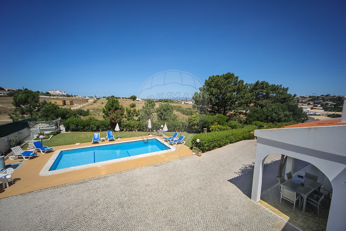 Moradia T3 à venda em Albufeira
