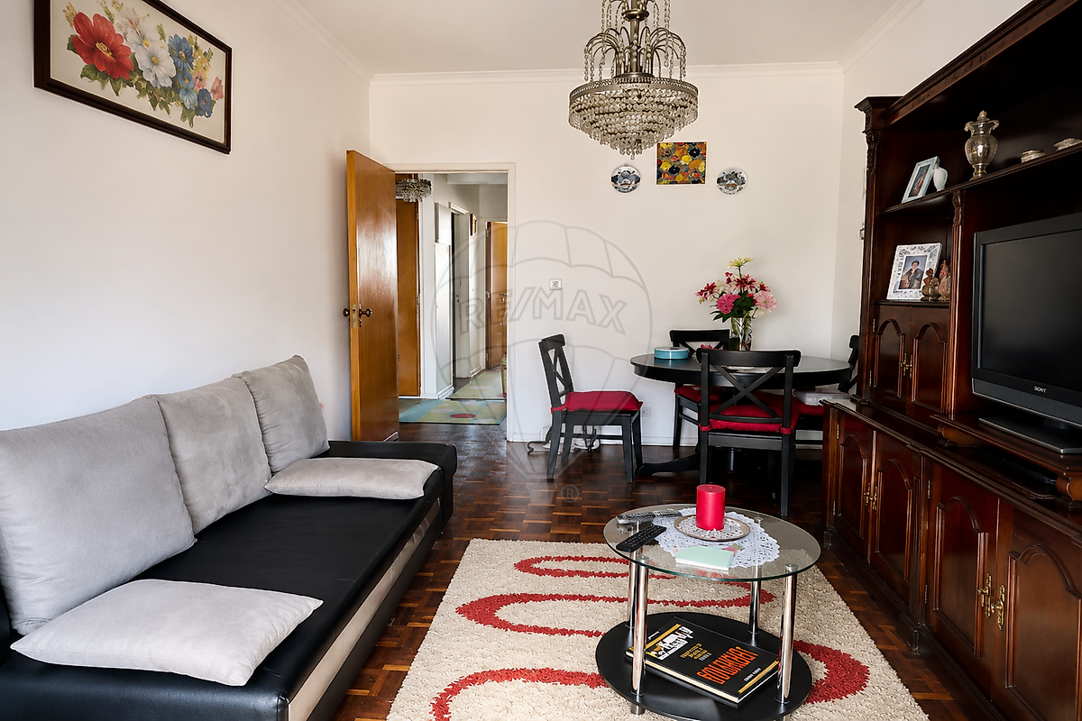 Apartamento T2 à venda em Amadora