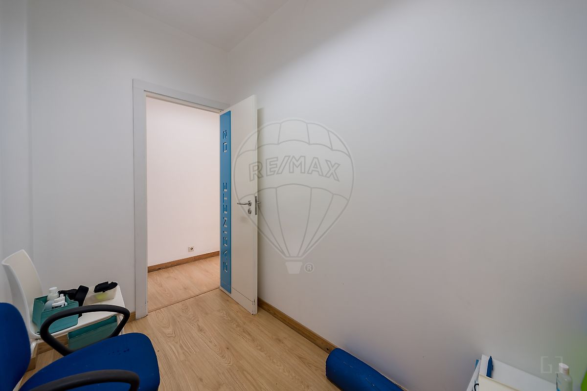 Moradia T4 à venda em Mina de Água, Amadora — foto 14