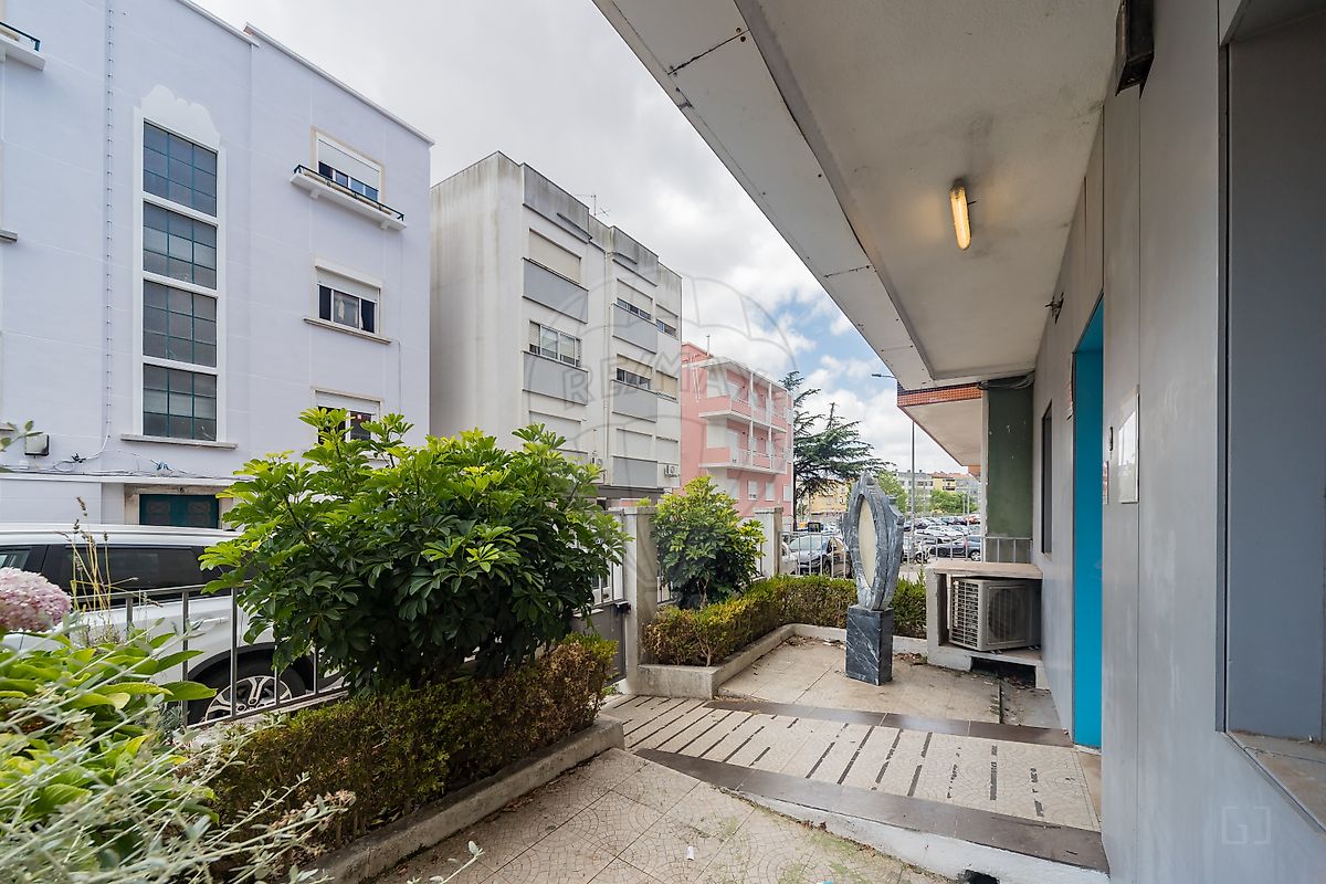 Moradia T4 à venda em Mina de Água, Amadora — foto 26