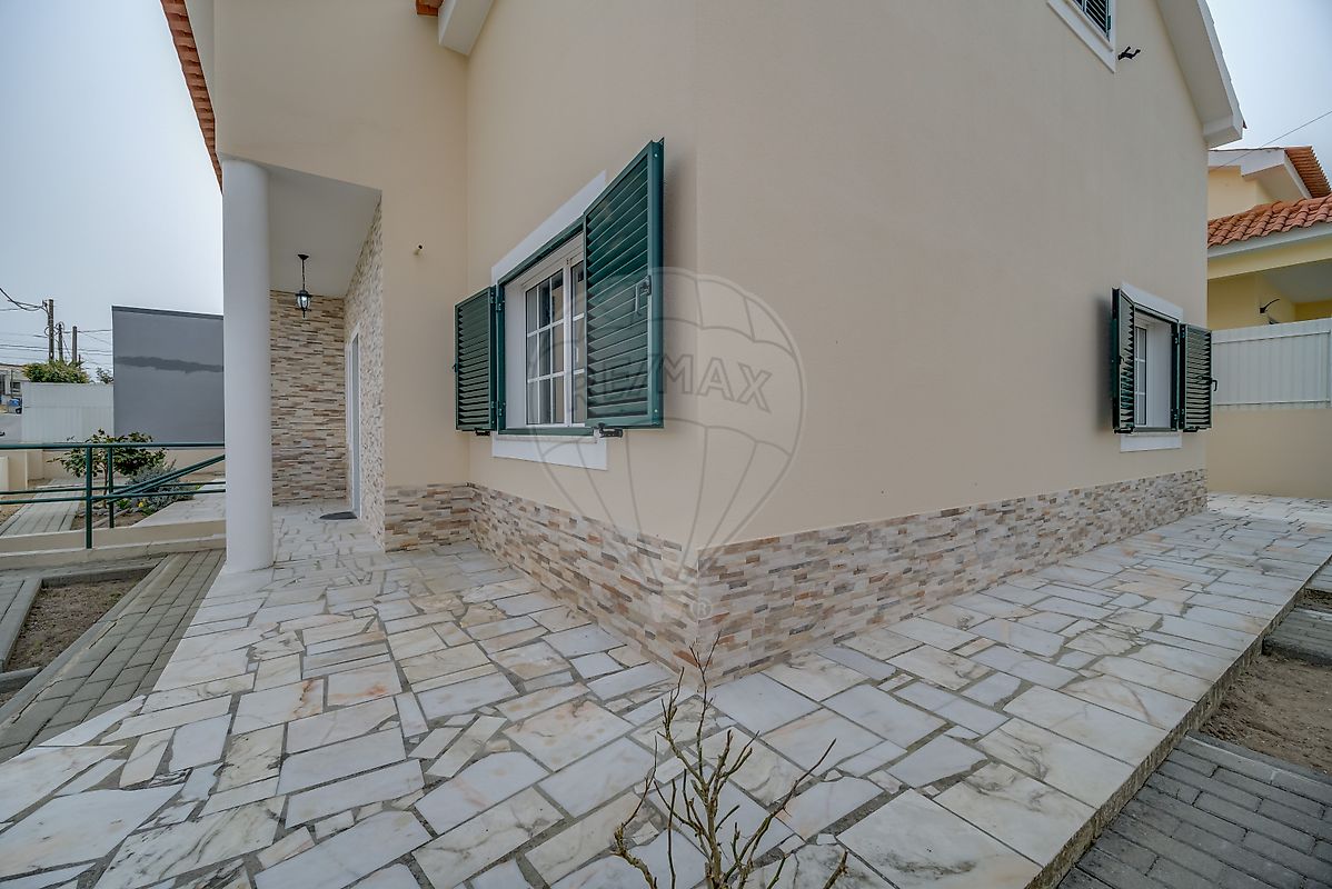 Moradia T2 à venda em Quinta do Conde, Sesimbra — foto 2