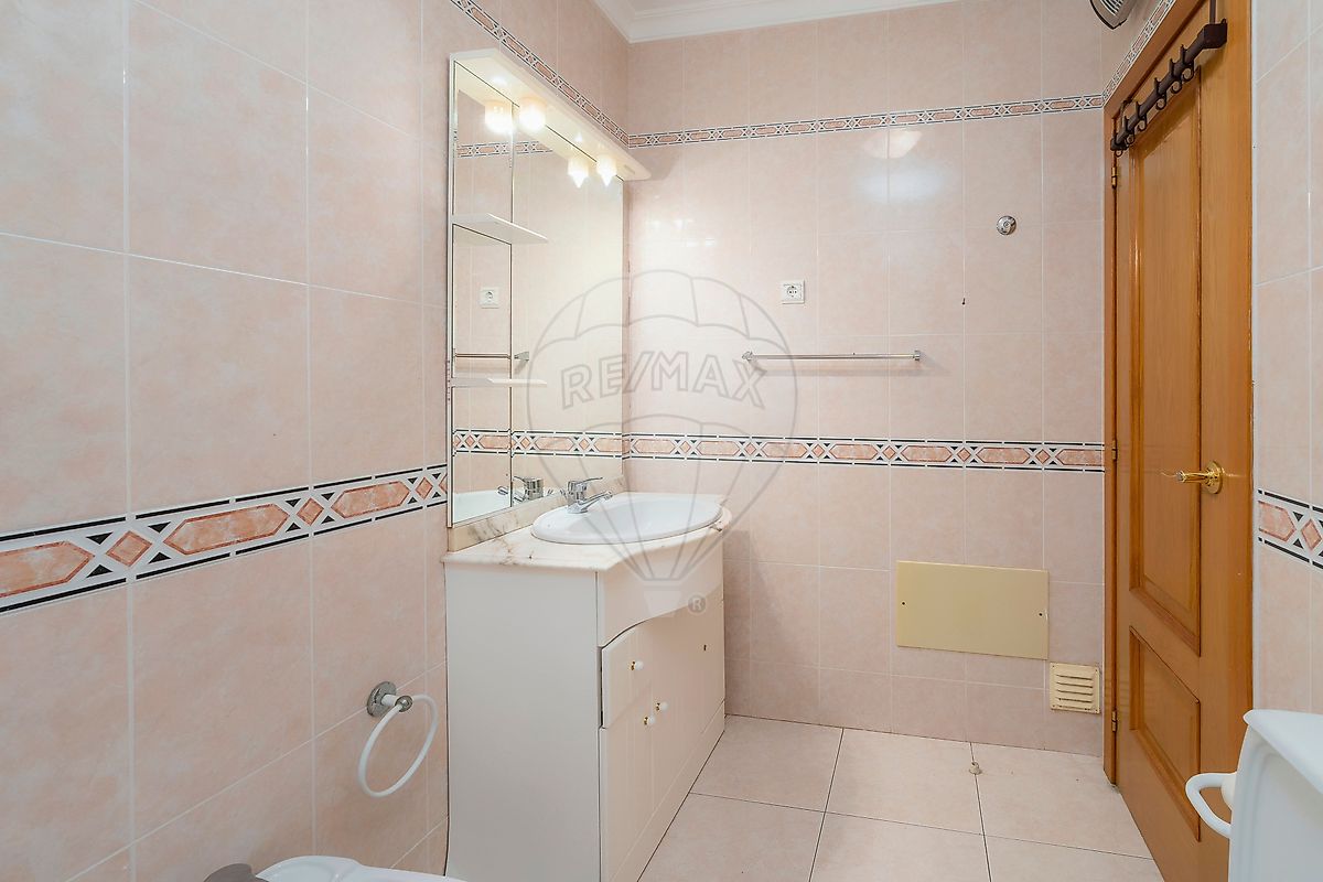 listing 123901087-45 picture-0