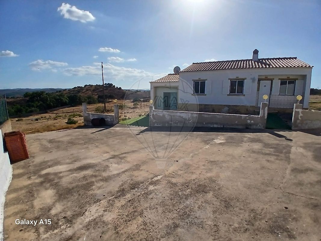 Moradia T4 para venda