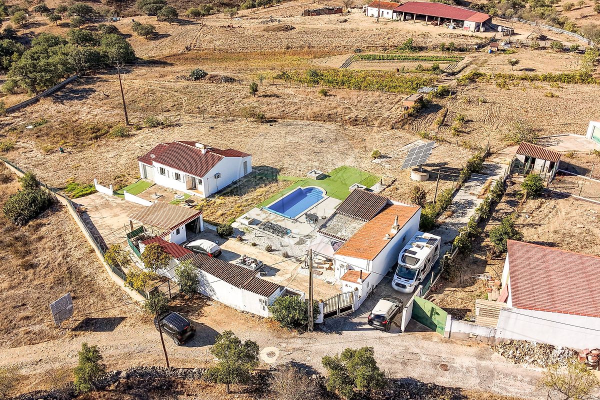 Moradia T4 - Martim Longo, Alcoutim, Faro