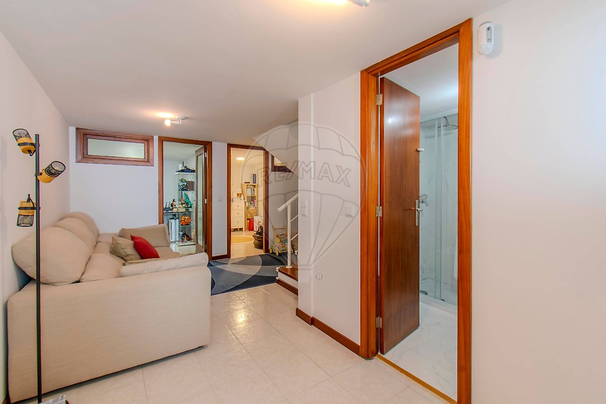 listing 123911039-99 picture-0