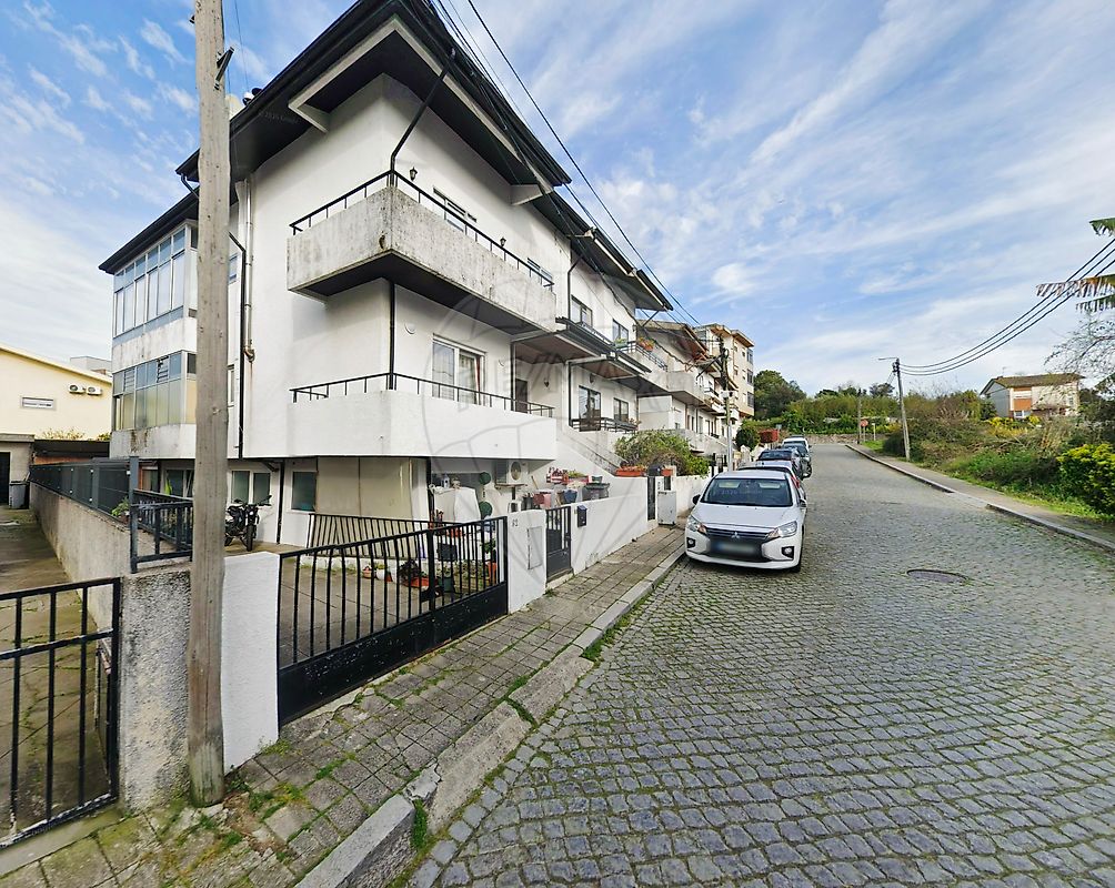 Apartamento T2 à venda em Maia
