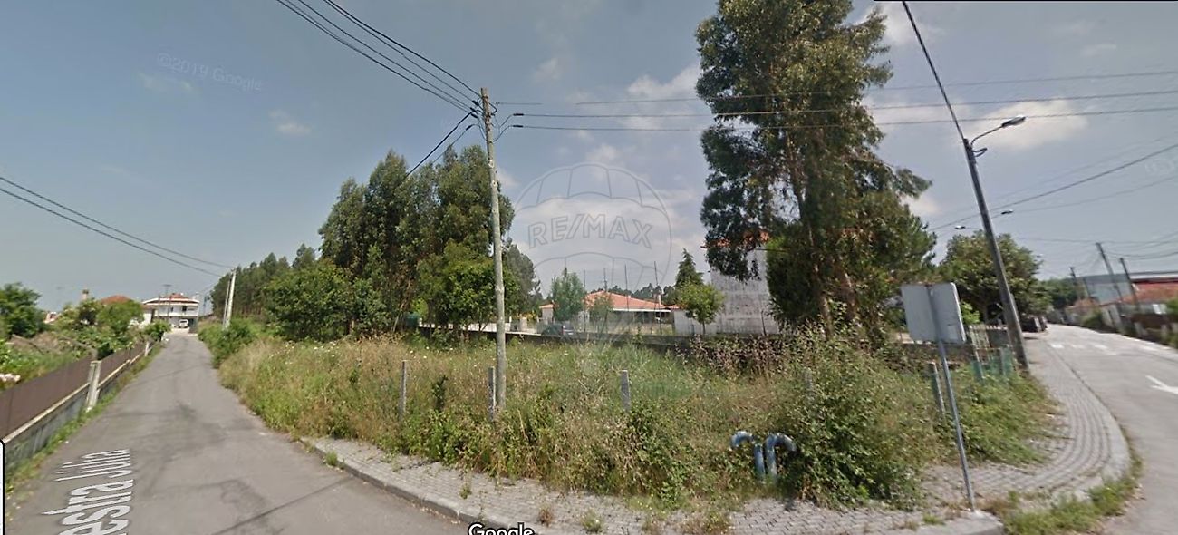 Land for sale in Santa Maria da Feira, Portugal — €375,000