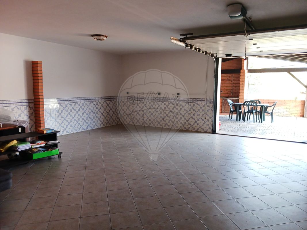 listing 123931184-2 picture-0