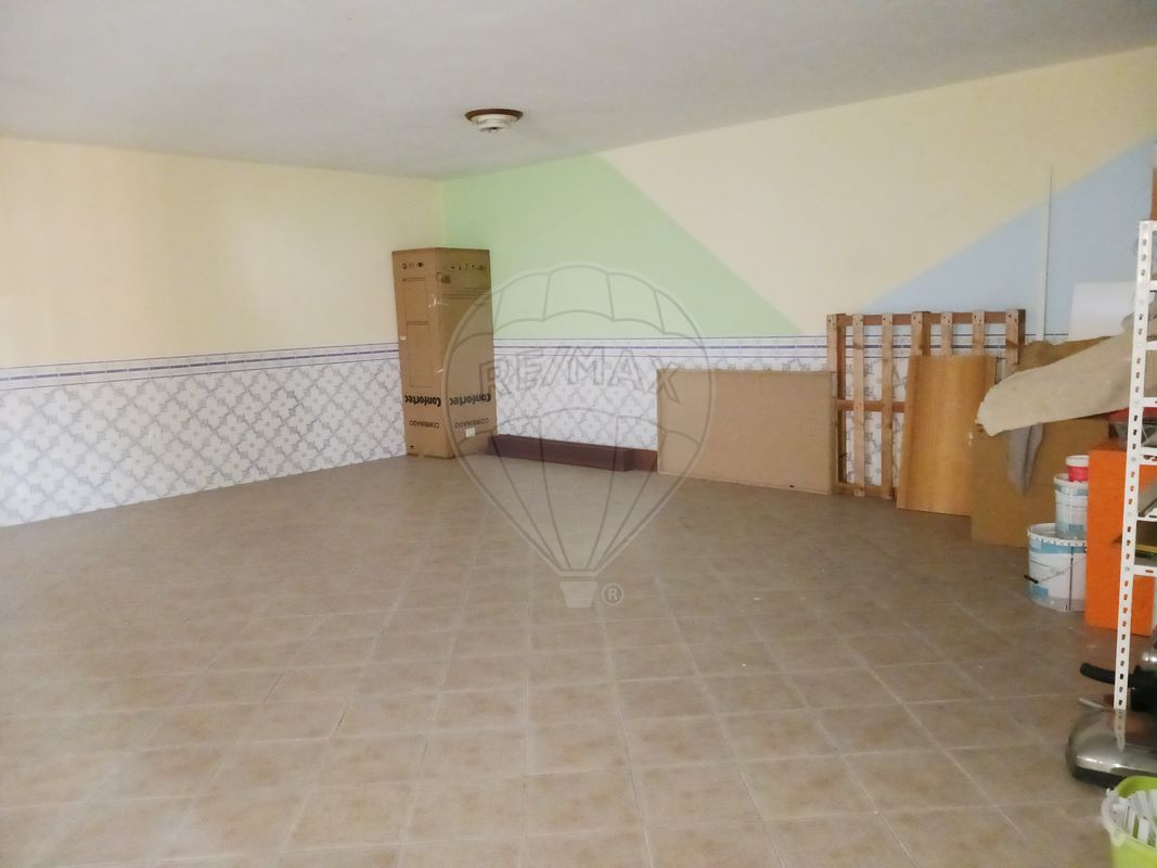 listing 123931184-2 picture-0