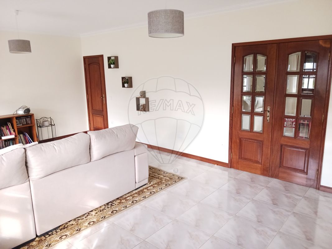listing 123931184-2 picture-0