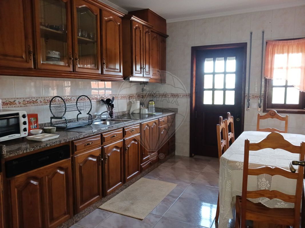 listing 123931184-2 picture-0