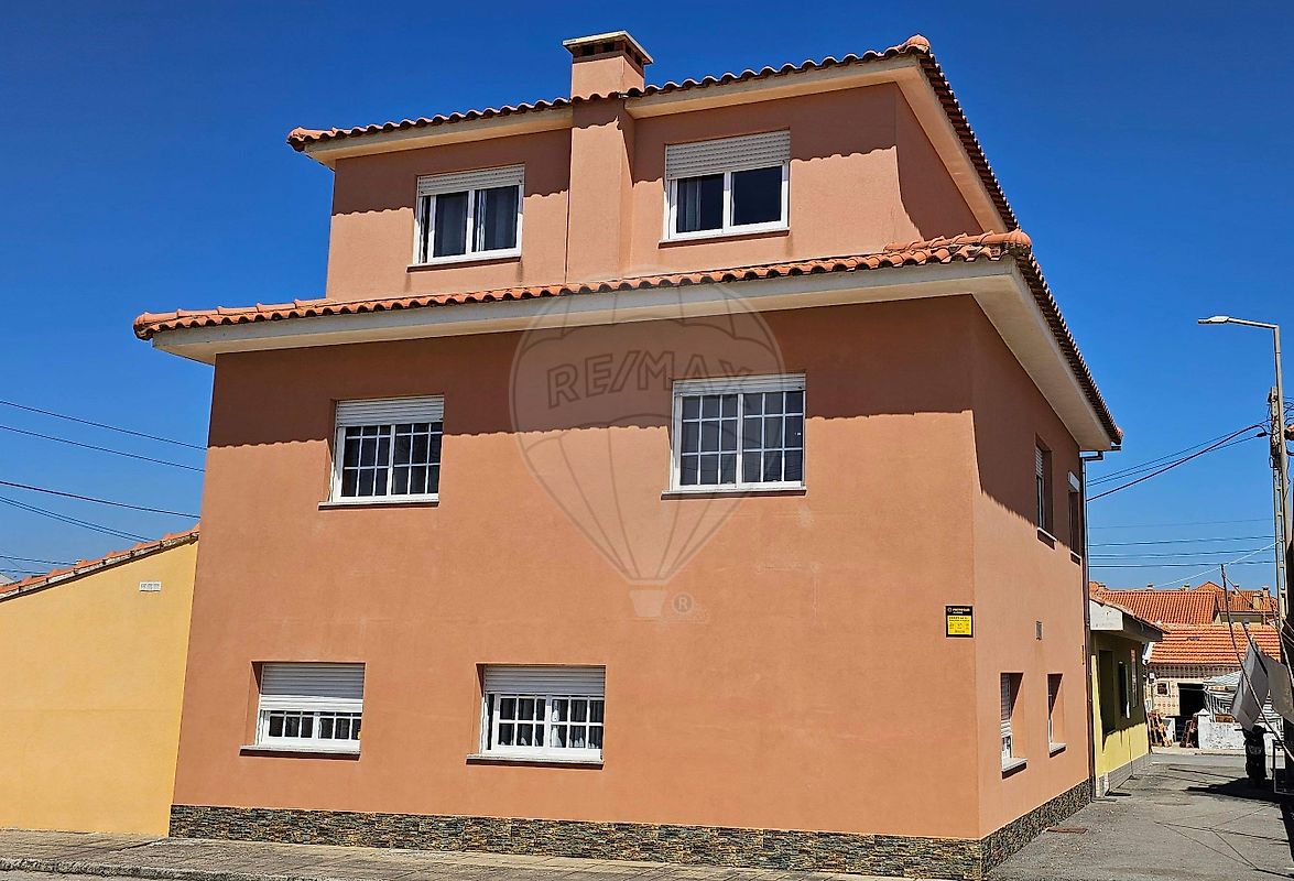 Moradia T5 à venda em Ovar
