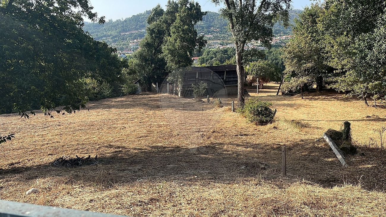 Terreno - Arouca e Burgo, Arouca, Aveiro