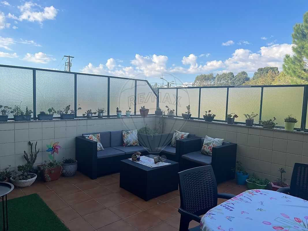 Apartamento T2 à venda em Santa Maria da Feira