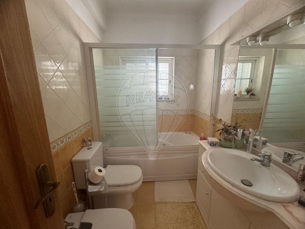 listing 123941172-1 picture-0