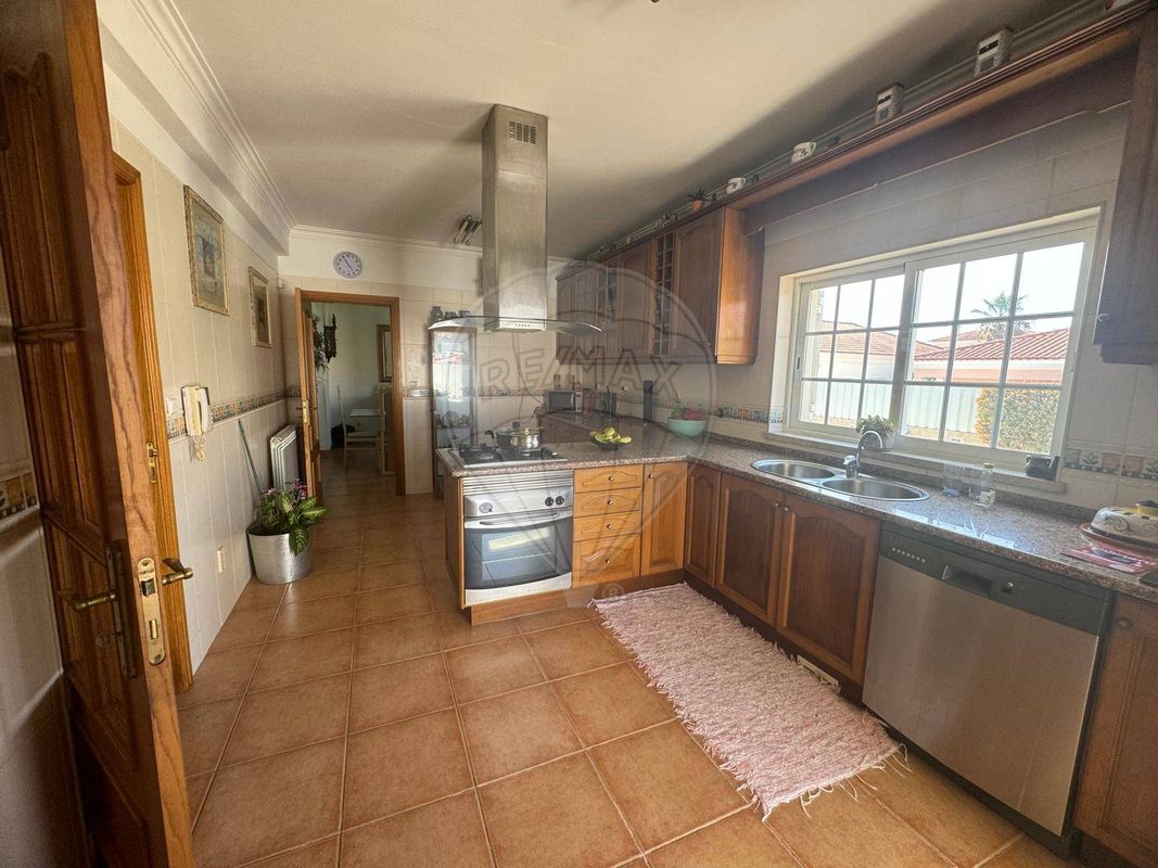 listing 123941172-1 picture-0