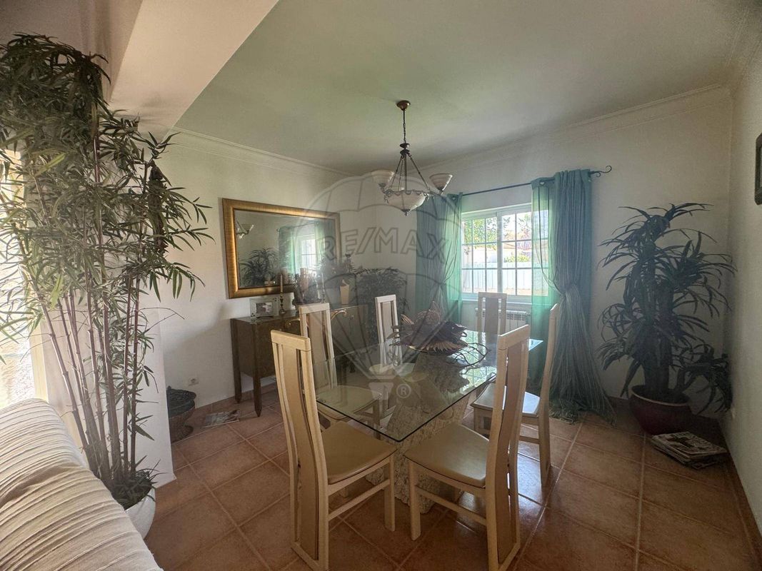 listing 123941172-1 picture-0