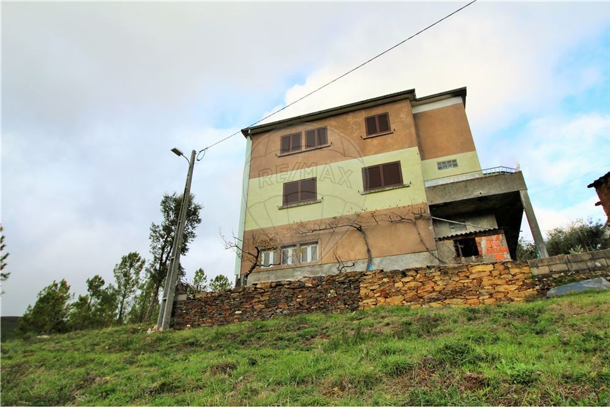 Moradia T6 para venda