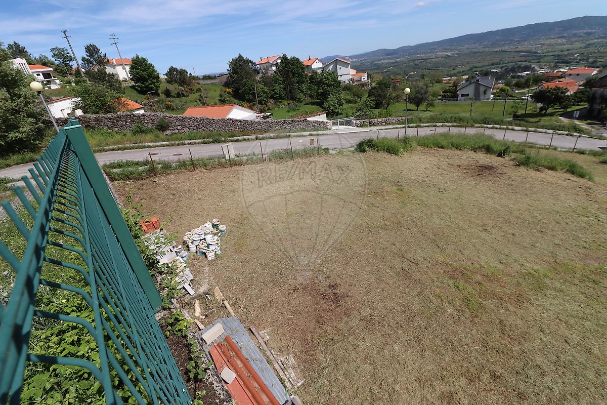 Terreno à venda em Covilhã