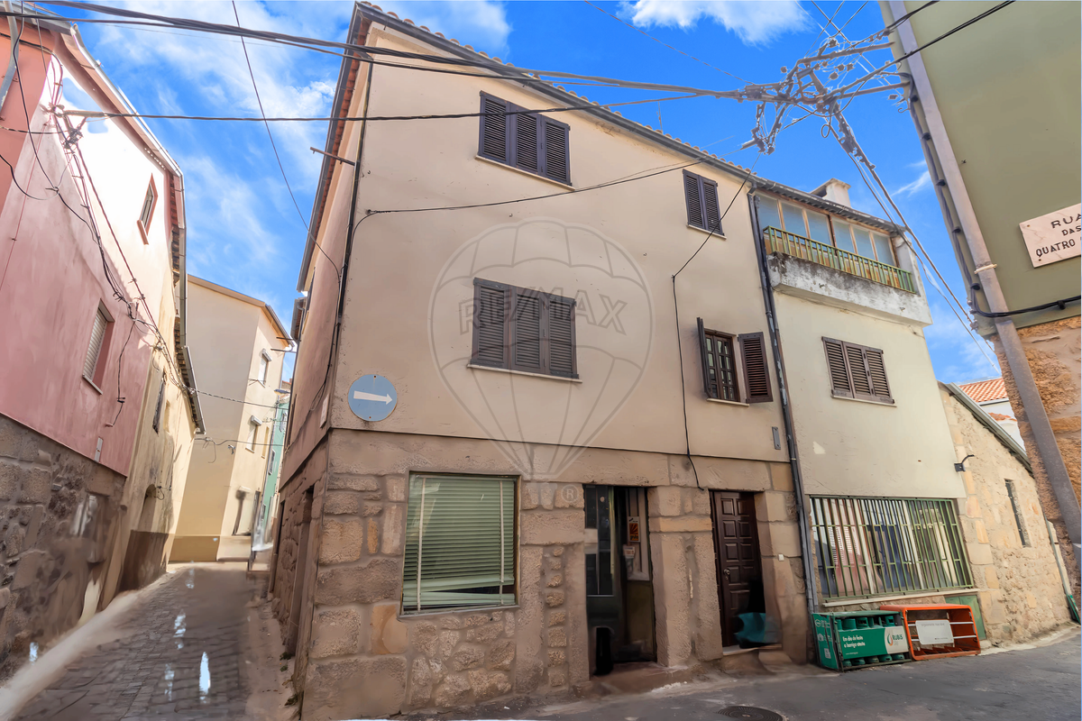 Moradia T5 para venda