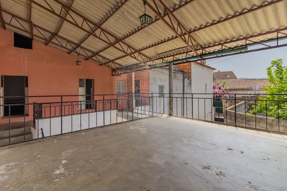 Moradia T4 para venda