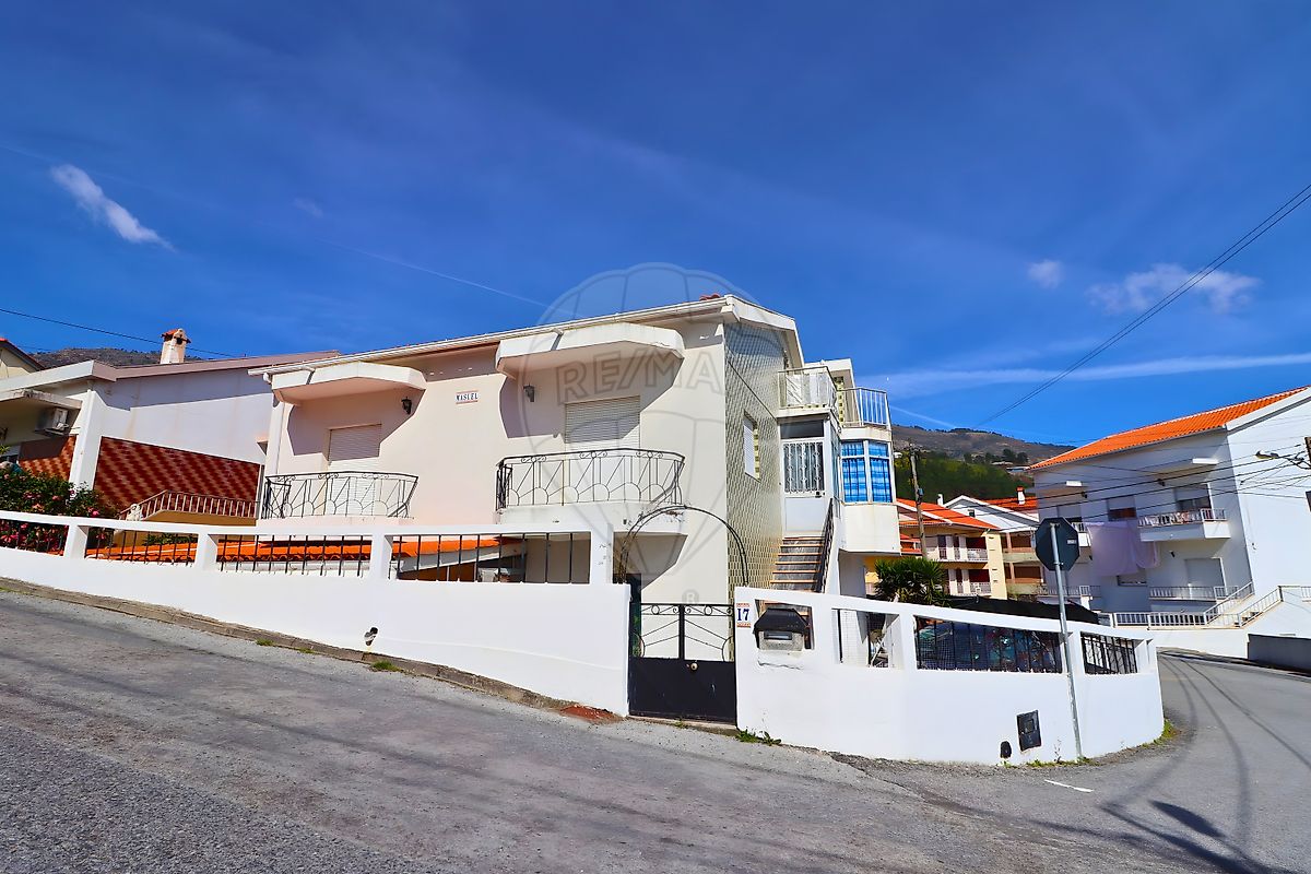Moradia - Cantar-Galo e Vila do Carvalho, Covilhã, Castelo Branco