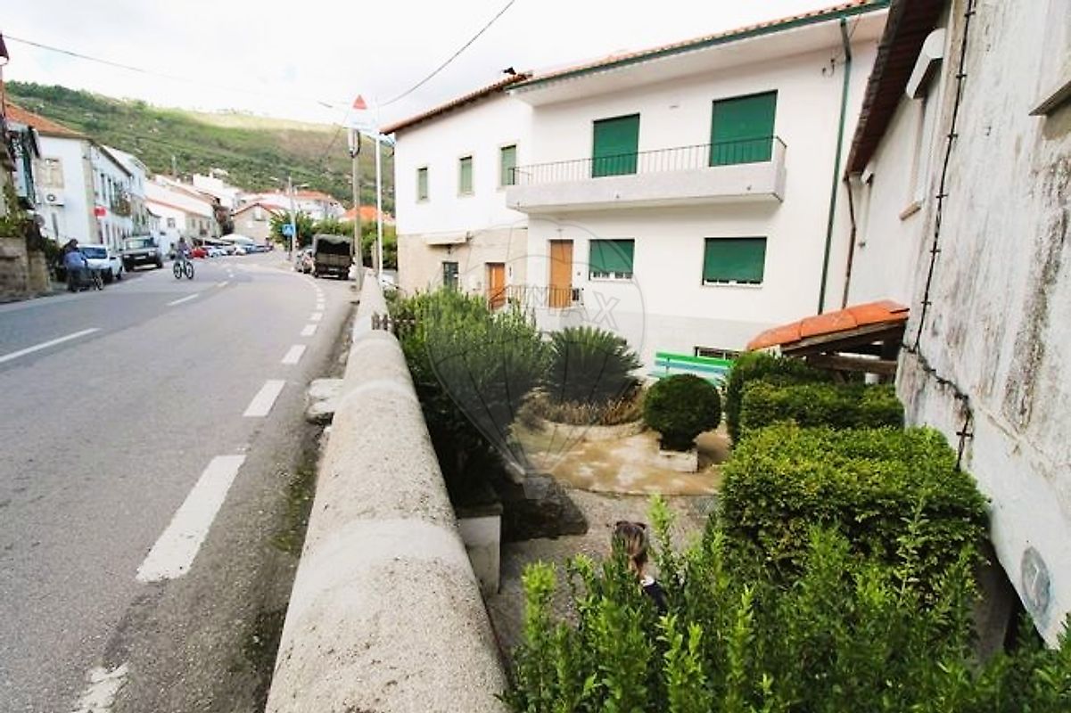Moradia T2 à venda em Fundão