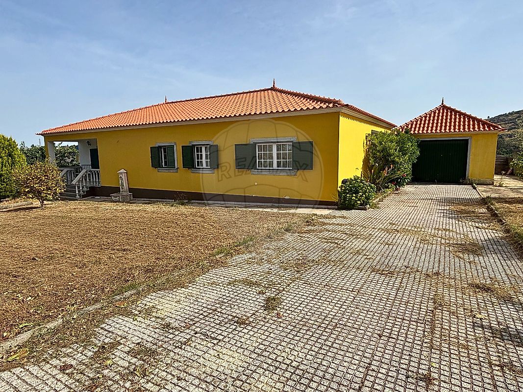 Moradia - Santo Estêvão e Moita, Sabugal, Guarda