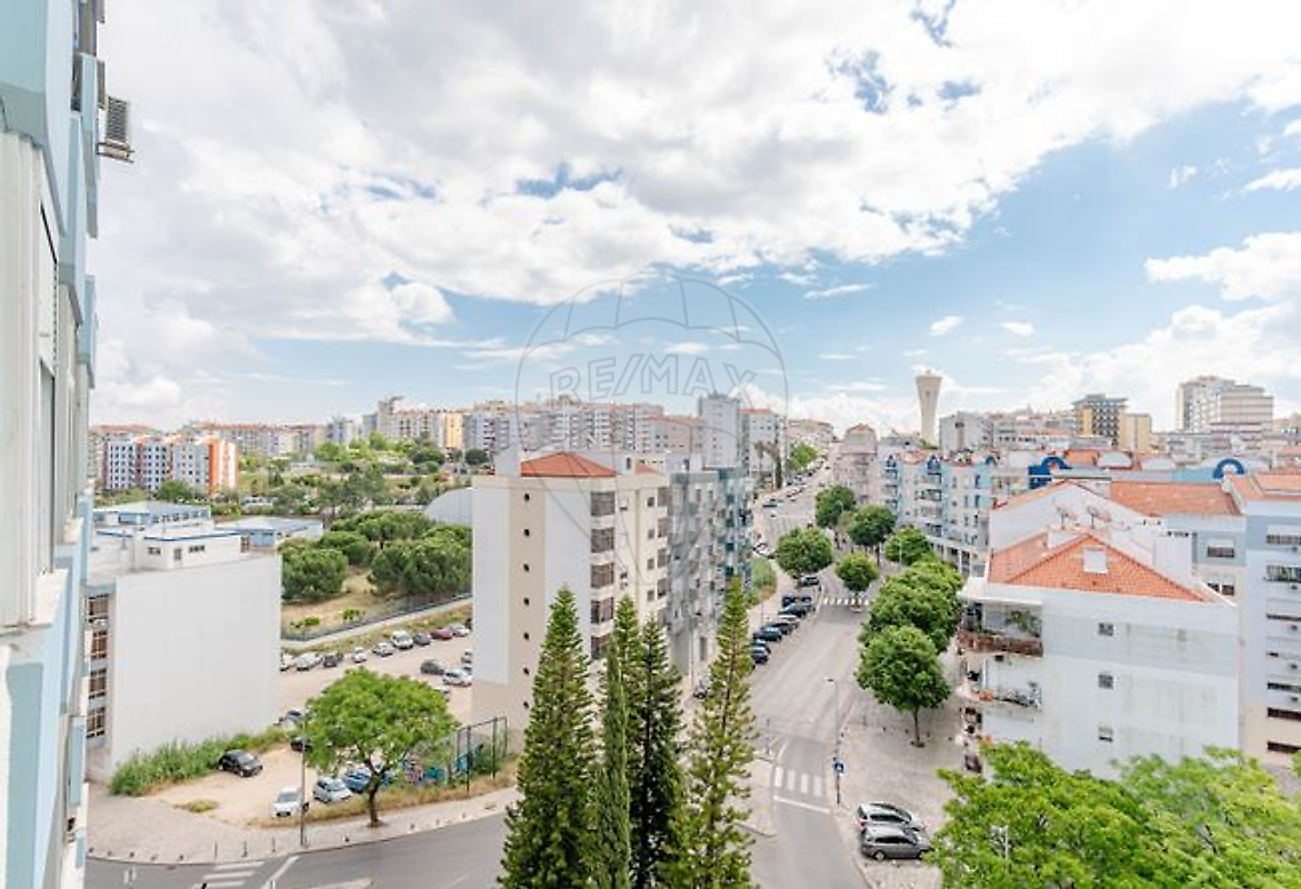 Apartamento T2 à venda em Almada